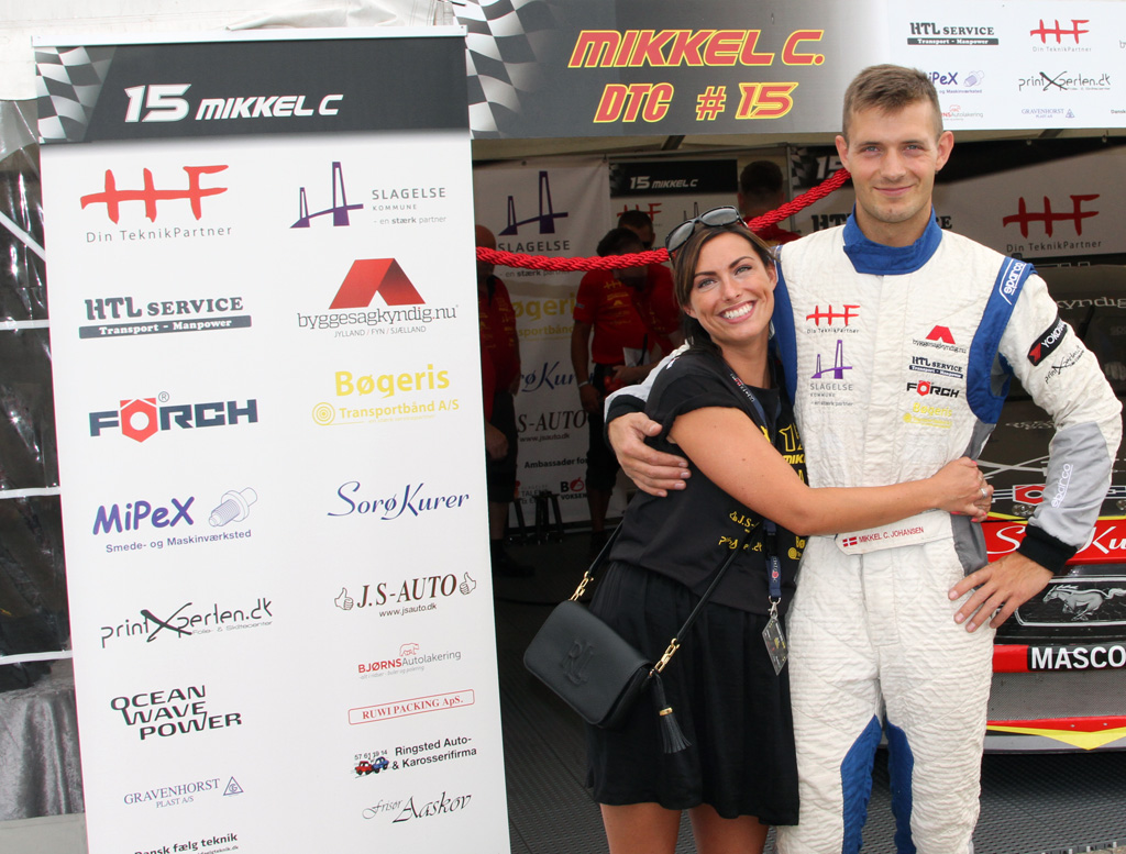Mikkel C og PR chef Anika Krickhahn Larsen
(Foto: Motorsporten.dk)